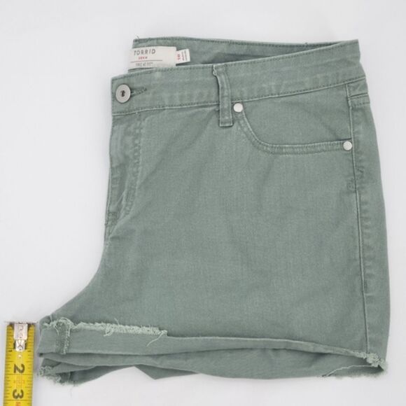 Torrid Jean Shorts Women Plus Size 18 Olive Green Travel Vacation Goblincore - Picture 8 of 10